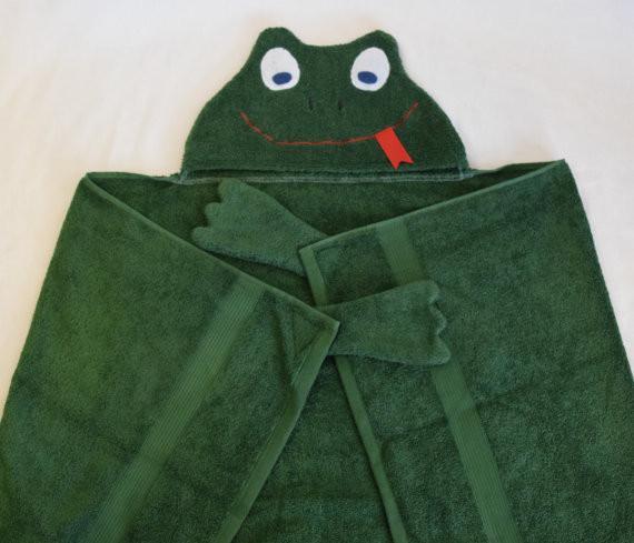 Frog 2025 hooded towel