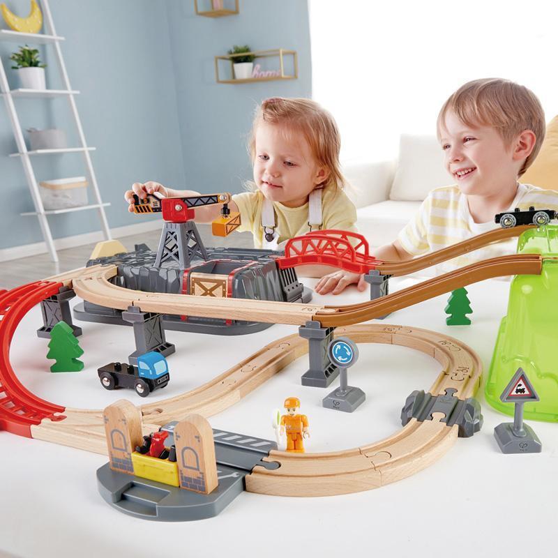 Hape Railway Bucket-Builder Set