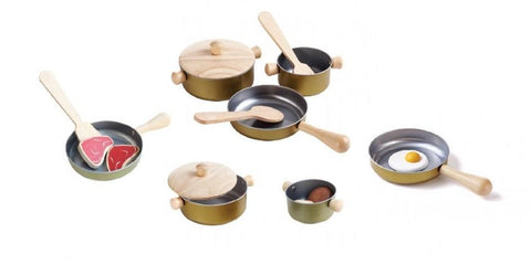 https://www.hopscotchstore.com/cdn/shop/products/Plan-Toys-Cooking-Utensils-Toy-Cookware-Plan-Toys-2_large.jpg?v=1667277116